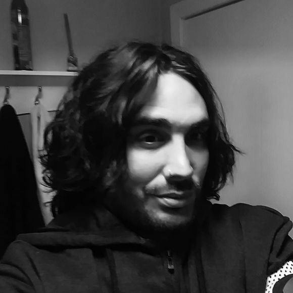 Meet your Posher, James - Picture 1 of 1